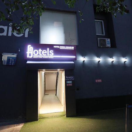 Hotel Noida Grand Sec 58 Exterior foto