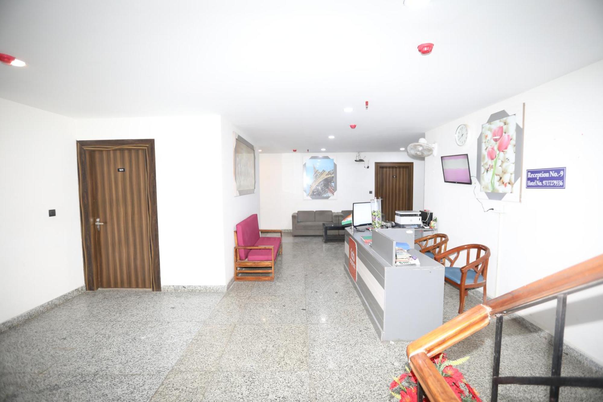 Hotel Noida Grand Sec 58 Exterior foto